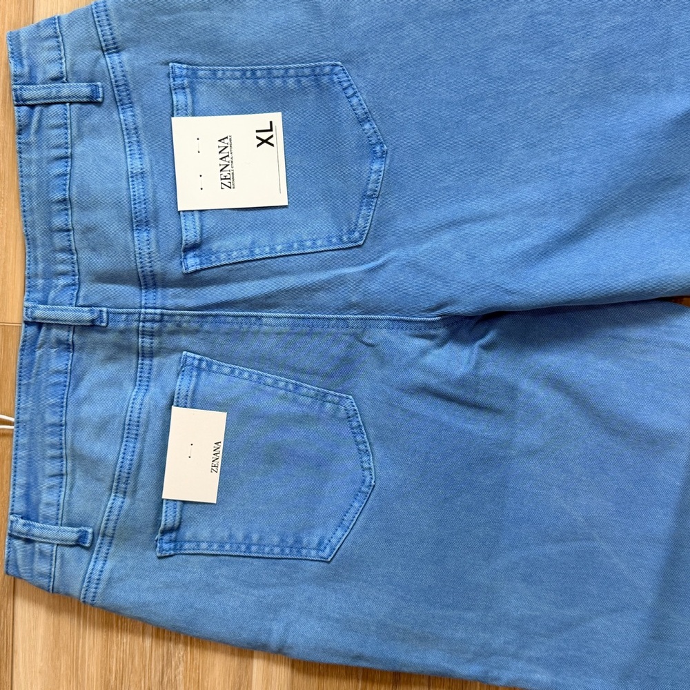 ZENANA cropped mineral washed jeans size XL - Picture 2 of 5